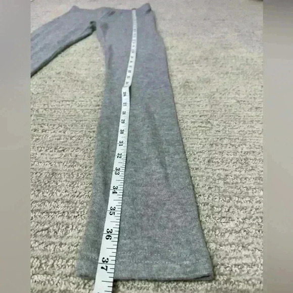 SO Leggings Gray Knit Stretch Casual Athleisure Basic Everyday Size S - Picture 3 of 5